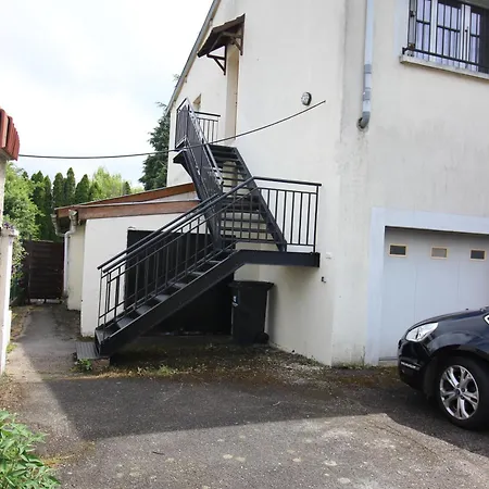 3 - Tres Grand Jardin Privee - Terrasse Privee - Garage Velo Et Moto - Parking Voiture Privee Dans La Propriete - Gere Par Presta-zen'services Apartment Thierville-sur-Meuse
