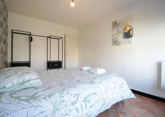 3 - Tres Grand Jardin Privee - Terrasse Privee - Garage Velo Et Moto - Parking Voiture Privee Dans La Propriete - Gere Par Presta-zen'services * Thierville-sur-Meuse